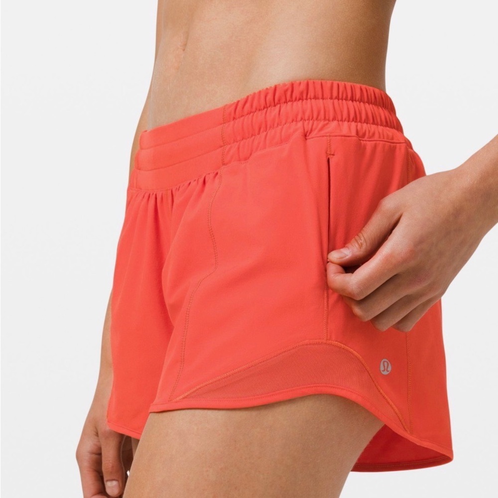 Lululemon Hotty Hot LR 4” size 2 - Sunset